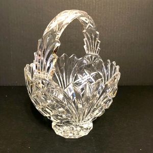 Fifth Avenue Wellington Crystal Bride’s Basket